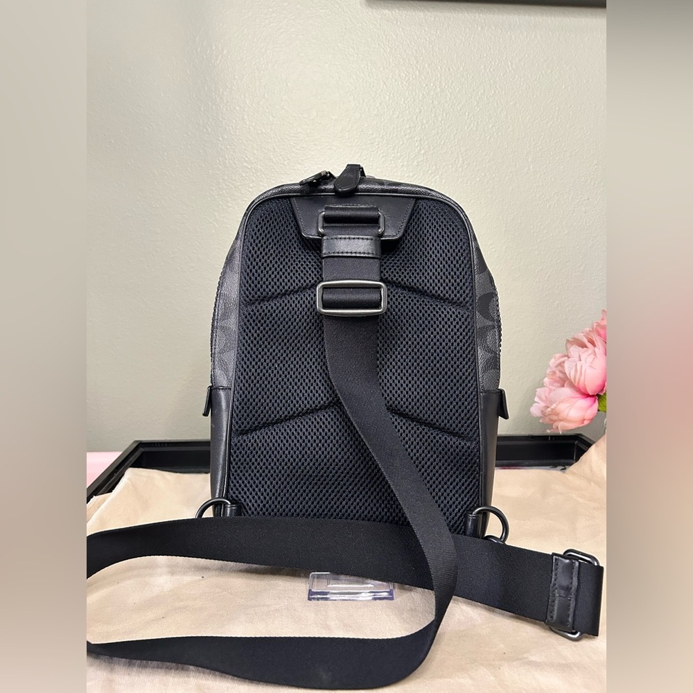 Coach Men’s Black Signature Crossbody Bag - Picture 2 of 9